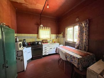 VENTA  CASA A REFACCIONAR CON PILETA GLEW