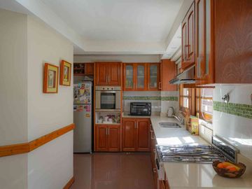 VENTA DEPARTAMENTO PISO COMPLETO 5 AMB CON TERRAZA