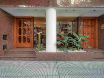 VENTA DEPARTAMENTO PISO COMPLETO 5 AMB CON TERRAZA