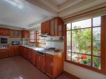 VENTA DEPARTAMENTO PISO COMPLETO 5 AMB CON TERRAZA