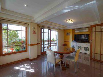 VENTA DEPARTAMENTO PISO COMPLETO 5 AMB CON TERRAZA