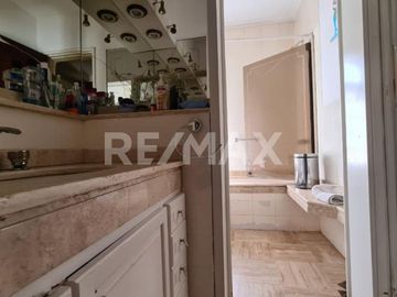 VENTA CASA 5 DORMITORIOS /LOTE APTO COMERCIAL, NQN