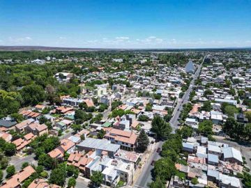 VENTA CASA 5 DORMITORIOS /LOTE APTO COMERCIAL, NQN