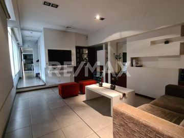 VENTA CASA 5 DORMITORIOS /LOTE APTO COMERCIAL, NQN