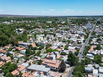 VENTA CASA 5 DORMITORIOS /LOTE APTO COMERCIAL, NQN