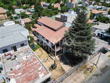 VENTA CASA 5 DORMITORIOS /LOTE APTO COMERCIAL, NQN