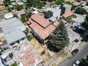 VENTA CASA 5 DORMITORIOS /LOTE APTO COMERCIAL, NQN