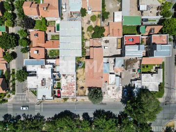 VENTA CASA 5 DORMITORIOS /LOTE APTO COMERCIAL, NQN
