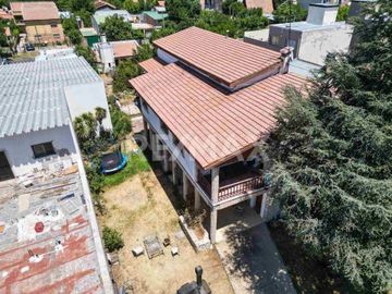 VENTA CASA 5 DORMITORIOS /LOTE APTO COMERCIAL, NQN