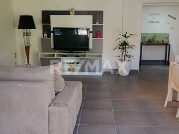 VENTA CASA 2 DORMITORIOS VILLA LAGO MARIMENUCO