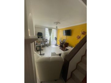 Casa de 2 plantas en Urb. Agua Marina en venta - Ibague
