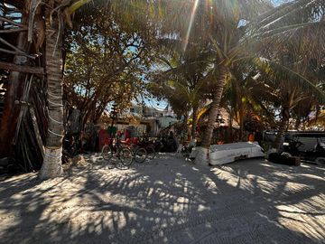 Predio Único Frente Al Mar en Zona Hotelera de Holbox