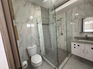 Departamento amueblado en Venta Avenida Bonampak en Cancún