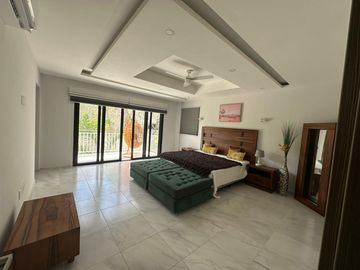 Departamento amueblado en Venta Avenida Bonampak en Cancún