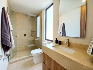 CASA EN VENTA EN ZIBATÁ, Querétaro,  distribución abierta y jardín