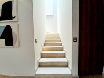 CASA EN VENTA EN ZIBATÁ, Querétaro,  distribución abierta y jardín