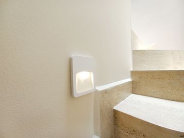 CASA EN VENTA EN ZIBATÁ, Querétaro,  distribución abierta y jardín