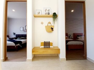 CASA EN VENTA EN ZIBATÁ, Querétaro,  distribución abierta y jardín