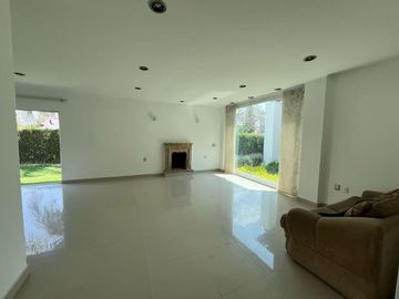 CASA EN VENTA EN CLUB DE GOLF SAN GIL, SAN JUAN DEL RIO