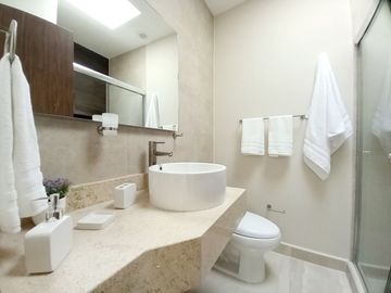 CASA EN VENTA EN ZIBATÁ, QUERÉTARO, 3 recámaras y estudio, excelentes amenidades