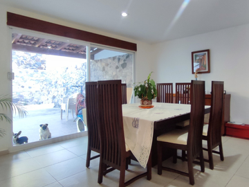 CASA EN VENTA EN COLINAS DEL BOSQUE 3RA SECCION, CORREGIDORA, 5 HABITACIONES