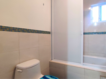 CASA EN VENTA EN COLINAS DEL BOSQUE 3RA SECCION, CORREGIDORA, 5 HABITACIONES