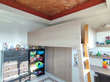 CASA EN VENTA EN COLINAS DEL BOSQUE 3RA SECCION, CORREGIDORA, 5 HABITACIONES
