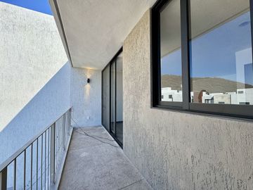 DEPARTAMENTO EN PREVENTA EN ALTOS JURIQUILLA, CON ROOF GARDEN