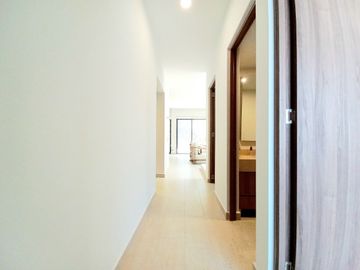 VENTA DE CASA EN ZIBATÁ, con opción a cuarta recámara en planta baja