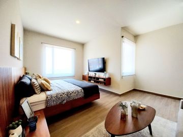 CASA EN VENTA EN ZIBATÁ, Qro., estudio con opción a recámara en planta baja