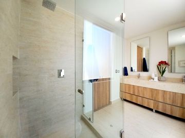 CASA EN VENTA EN ZIBATÁ, Qro., estudio con opción a recámara en planta baja