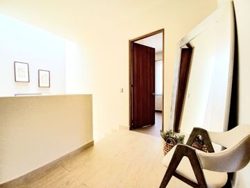CASA EN VENTA EN ZIBATÁ, Qro., estudio con opción a recámara en planta baja
