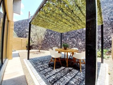 CASA EN VENTA EN ZIBATÁ, Qro., estudio con opción a recámara en planta baja