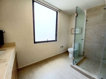 CASA EN VENTA EN ZIBATÁ, Qro., estudio con opción a recámara en planta baja