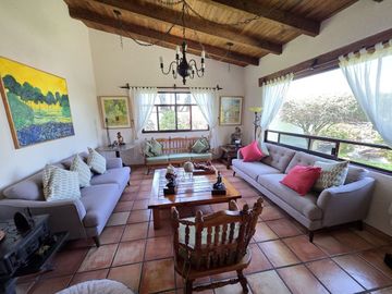 CASA EN VENTA EN JURIQUILLA DE UN PISO, VILLAS DEL MESON, ESTILO MEXICANO