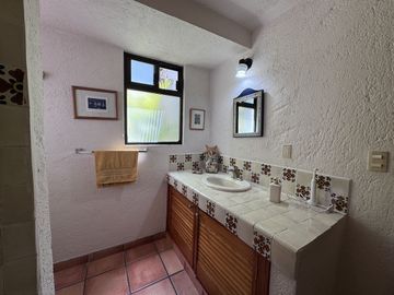CASA EN VENTA EN JURIQUILLA DE UN PISO, VILLAS DEL MESON, ESTILO MEXICANO