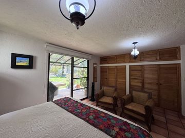 CASA EN VENTA EN JURIQUILLA DE UN PISO, VILLAS DEL MESON, ESTILO MEXICANO