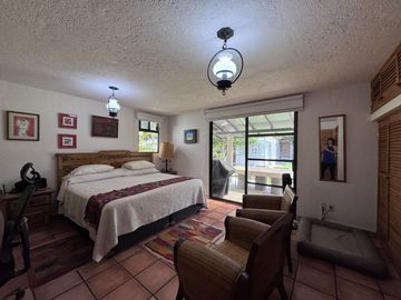 CASA EN VENTA EN JURIQUILLA DE UN PISO, VILLAS DEL MESON, ESTILO MEXICANO