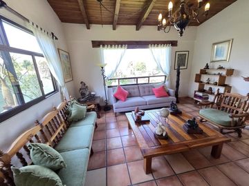 CASA EN VENTA EN JURIQUILLA DE UN PISO, VILLAS DEL MESON, ESTILO MEXICANO