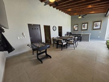 CASA EN VENTA EN CUMBRES DEL LAGO JURIQUILLA, 3 HABITACIONES MAS ESTUDIO