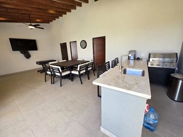CASA EN VENTA EN CUMBRES DEL LAGO JURIQUILLA, 3 HABITACIONES MAS ESTUDIO