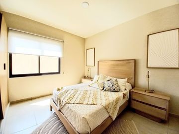 CASA EN VENTA EN ZIBATÁ, Querétaro. 3 recámaras, 3 baños, roof garden, jardín