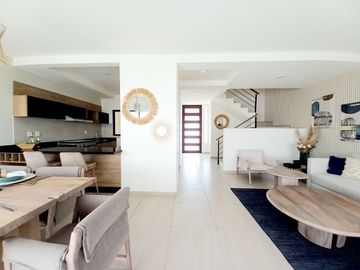 CASA EN VENTA EN ZIBATÁ, Querétaro. 3 recámaras, 3 baños, roof garden, jardín