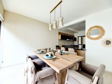 CASA EN VENTA EN ZIBATÁ, Querétaro. 3 recámaras, 3 baños, roof garden, jardín