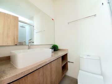CASA EN VENTA EN ZIBATÁ, Querétaro. 3 recámaras, 3 baños, roof garden, jardín