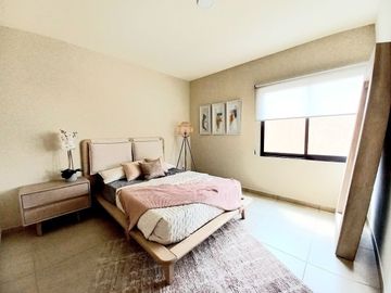 CASA EN VENTA EN ZIBATÁ, Querétaro. 3 recámaras, 3 baños, roof garden, jardín