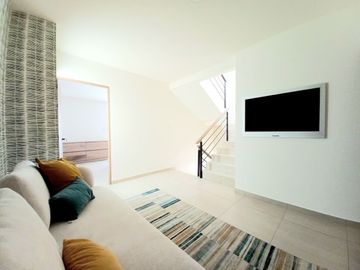 CASA EN VENTA EN ZIBATÁ, Querétaro. 3 recámaras, 3 baños, roof garden, jardín