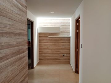 CASA EN VENTA de 3 habitaciones con baño cada una, en Condesa Juriquilla, Qro