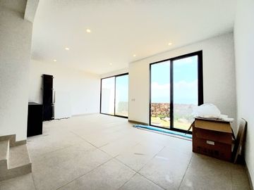 CASA EN VENTA EN ZIBATÁ, con vistas espectaculares