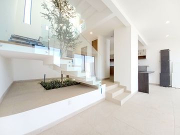 CASA EN VENTA EN ZIBATÁ, con vistas espectaculares